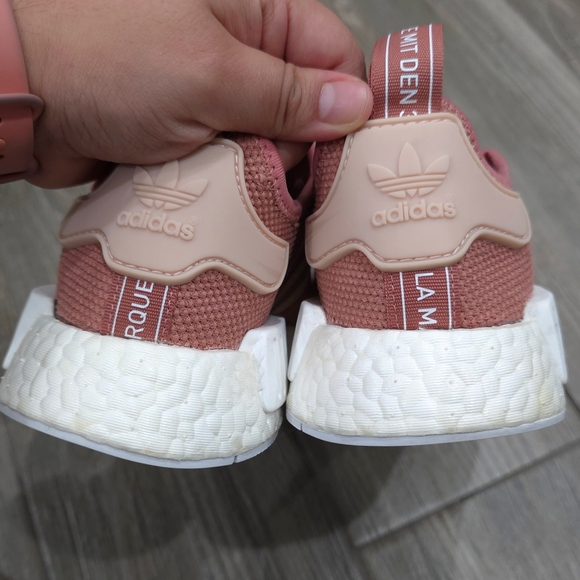 ADIDAS NMD R1 Salmon Raw Pink Sneakers, Lightly Used, Size 6.5 Ladies - Picture 4 of 16